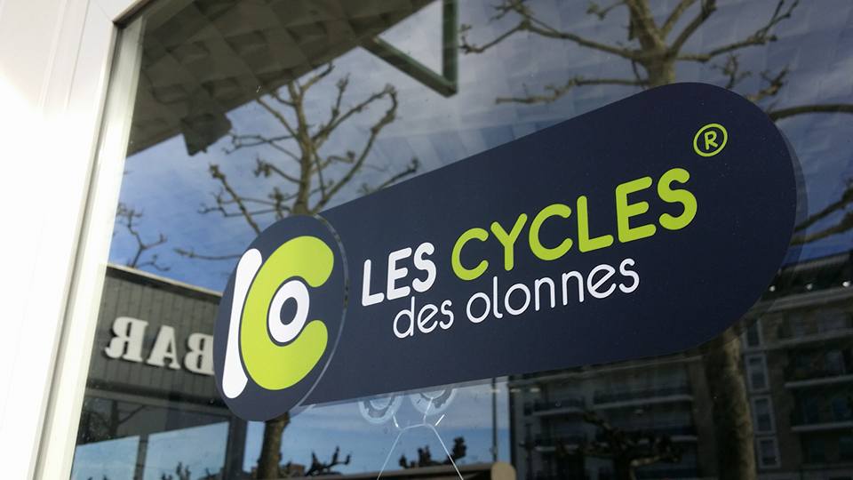 Logé à la même enseigne?