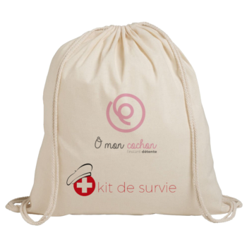 Objet Publicitaire sac en toile beige de kit de survie avec une croix rouge, avec le logo de ô mon cochon de l'instant détente