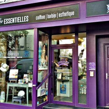 Enseigne du salon de coiffure Les Essentielles