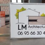 enseigne drapeau LM Architecture Vendee vous